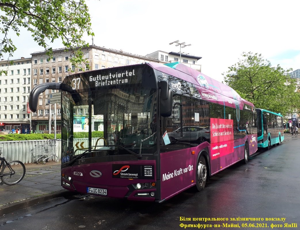 Elektrobus_Nr_37_Frankfurt-na-Maine_Hbf_05.06.2021.jpg